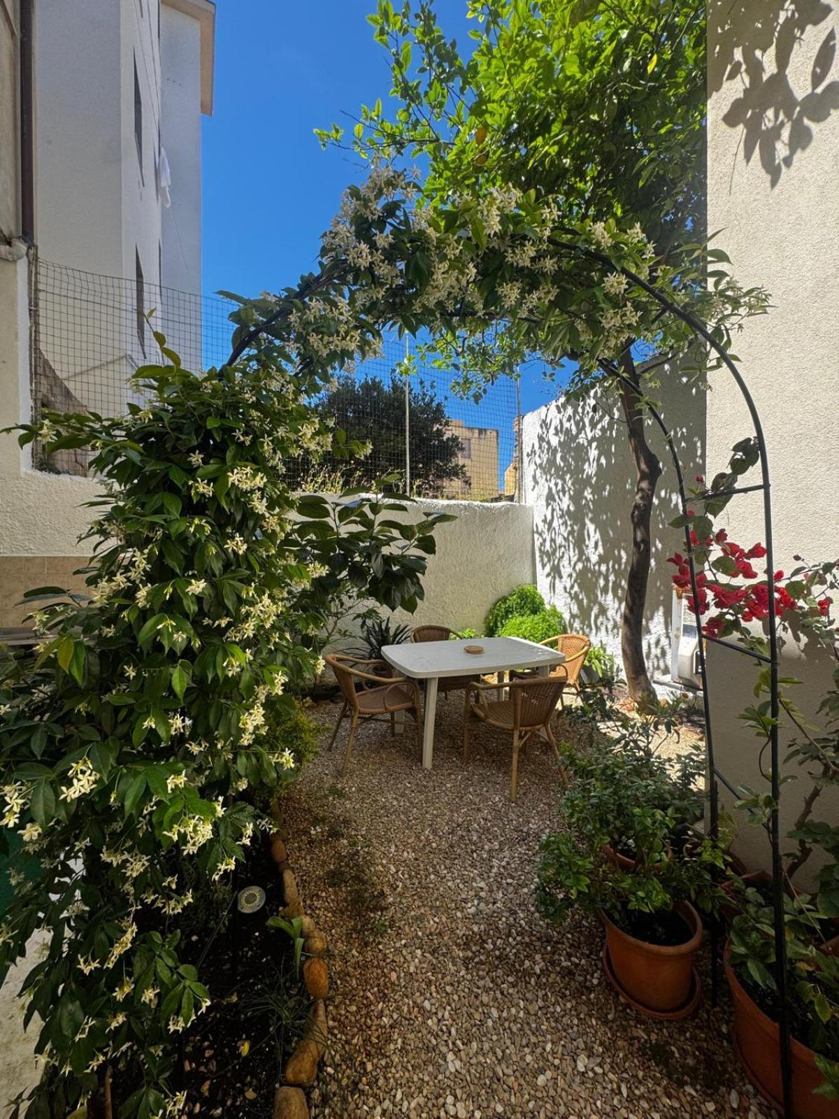 Flowered House With Garden Alghero Kültér fotó
